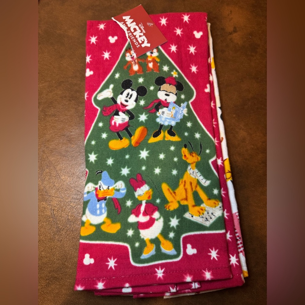 NWT Disney Mickey Mouse & Friends Christmas Kitchen Towels- 2 pack
